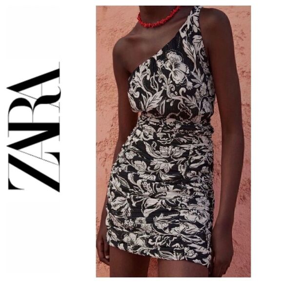NWOT ZARA Blogger’s Favorite Asymmetric Neckline Ecru Mini Dress, Size Small - Picture 1 of 16
